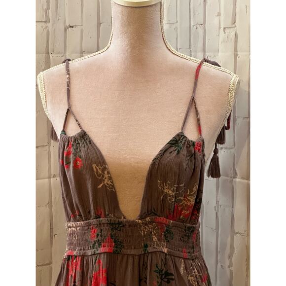 In Creme Floral Print Gemini Smocked Tie Shoulder Maxi Dress Sz L - Picture 6 of 9